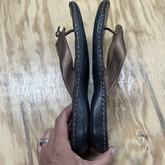 Born Brown Leather Slip On Thong Flip Flop Sandals W9373 Womens US Size 8 M/W - Picture 12 of 12